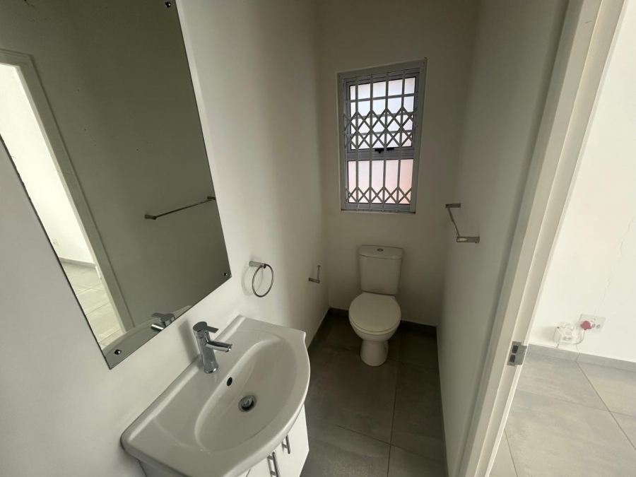 2 Bedroom Property for Sale in Beacon Bay Eastern Cape